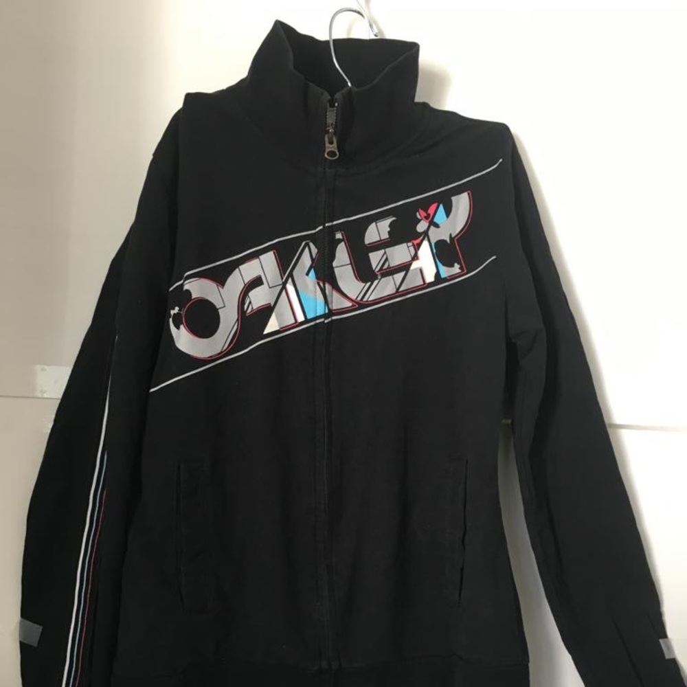 Oakley Black activewear sweater